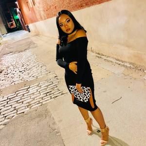 Meet your Posher, Takia